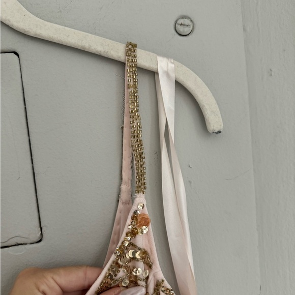 MAC DUGGAL NWT V Neck Floral Embellished Spaghetti Strap Gown in Oyster Multi 10 - Picture 13 of 13